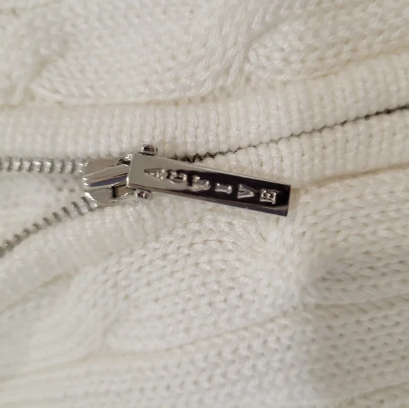 White Cable Knit Zip-Up Sweater with Green and Blue Stripes - Picture 3 of 4